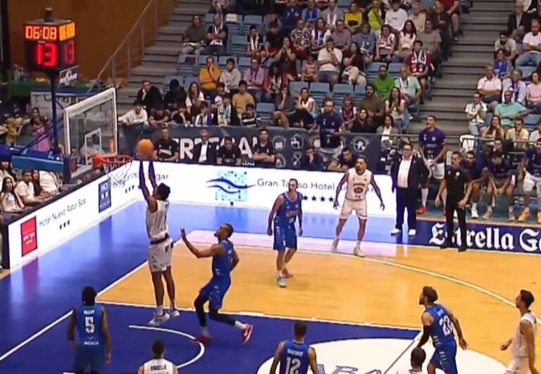 O Obradoiro impón autoridade en Sar cun triunfo solvente fronte ao Melilla (79-59)