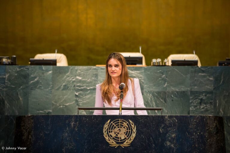 A compostelá Isabel Dobarro conquista un Latin Grammy polo álbum Kaleidoscope