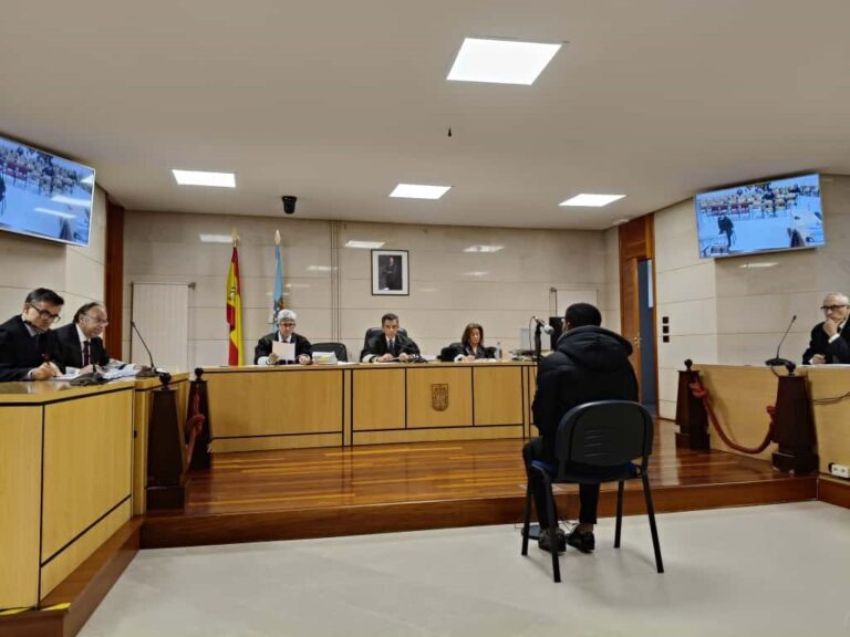 O ADN achado na roupa do acusado vincúlao coa vítima do apuñalamento no Ensanche