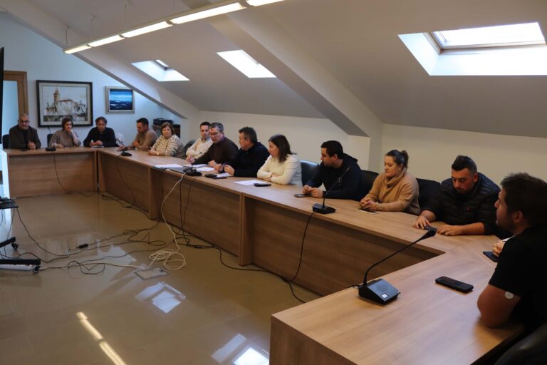 O Pleno de Brión aproba por unanimidade a actualización da taxa do lixo para 2026