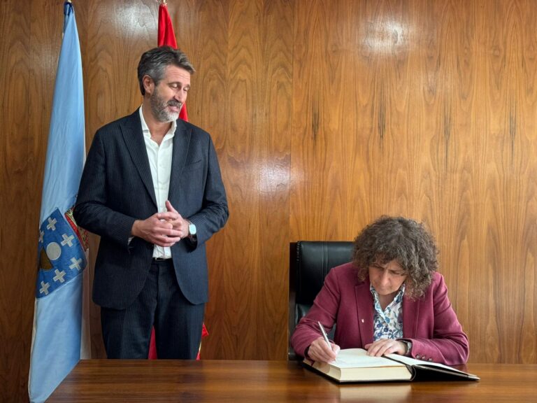 Sanmartín reclama máis recursos fronte á violencia machista nun acto da Fegamp e pide á cidadanía mobilizarse polo 25N