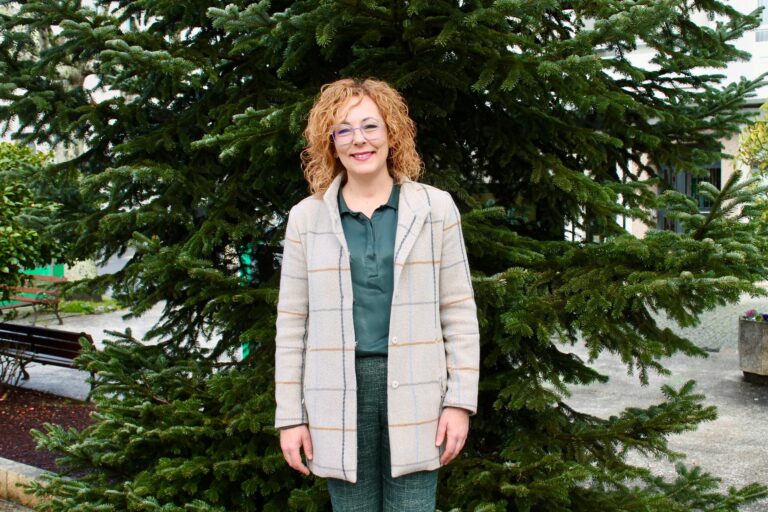 Beatriz Martínez asumirá as áreas de Educación, Mocidade e Mobilidade no Concello de Ames logo da renuncia de Carmen Porto