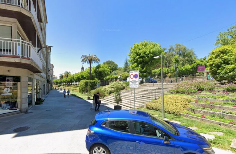 Un incendio nun piso en Santiago mobiliza os servizos de emerxencias