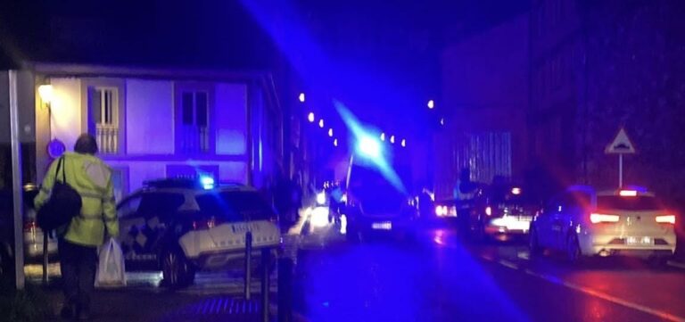 Retención de tráfico na rúa dos Basquiños - Martín F. S. - Grupos de WhatsApp