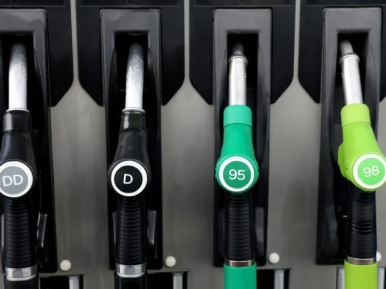 Galicia confirma o efecto da gasolina sen chumbo: o océano cambia… pero non tanto