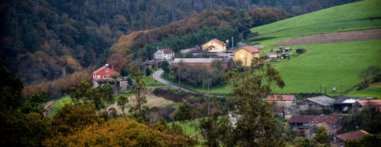 A Real Academia Galega convida á veciñanza de Val do Dubra a preservar a microtoponimia local a través de Galicia Nomeada