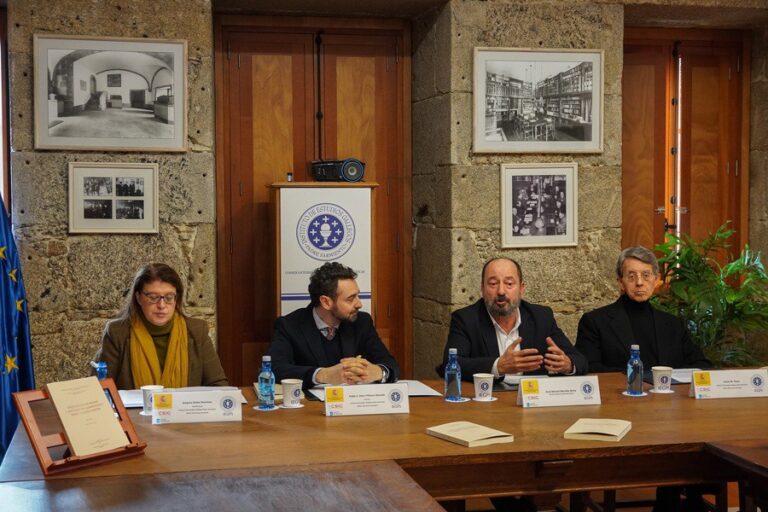 Non hai Roma sen Santiago, nin Santiago sen Roma: unha pequena biografía das dúas cidades