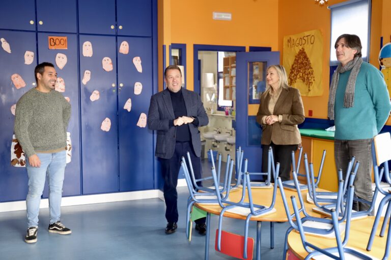 A Xunta e o Concello de Vedra asinan un convenio para mellorar a escola infantil municipal