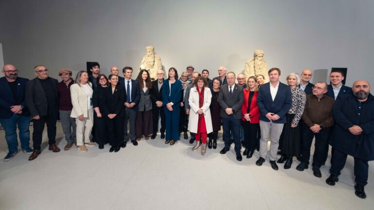 Aberta ao público a sala coa restitución das esculturas mateanas no Museo do Pobo Galego
