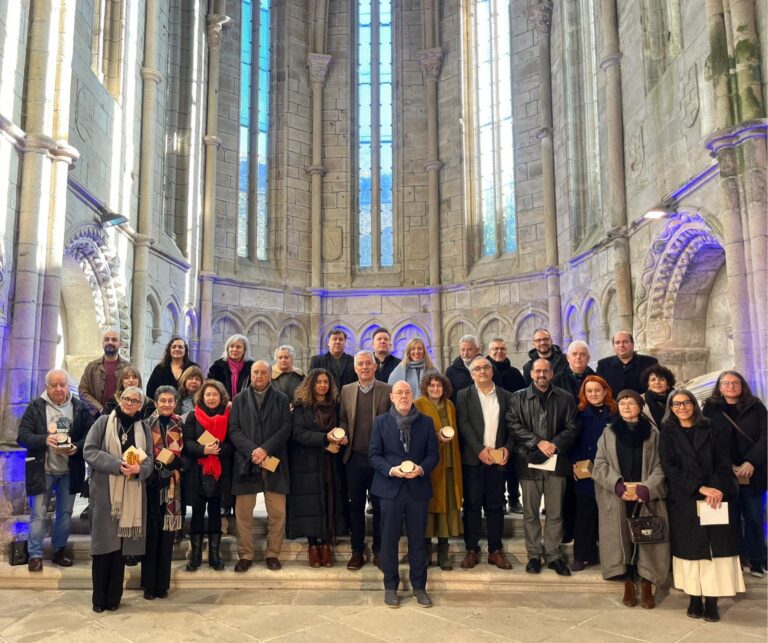 A ofrenda musical do Ano Castelao reúne música e memoria no Panteón de Galegas e Galegos Ilustres