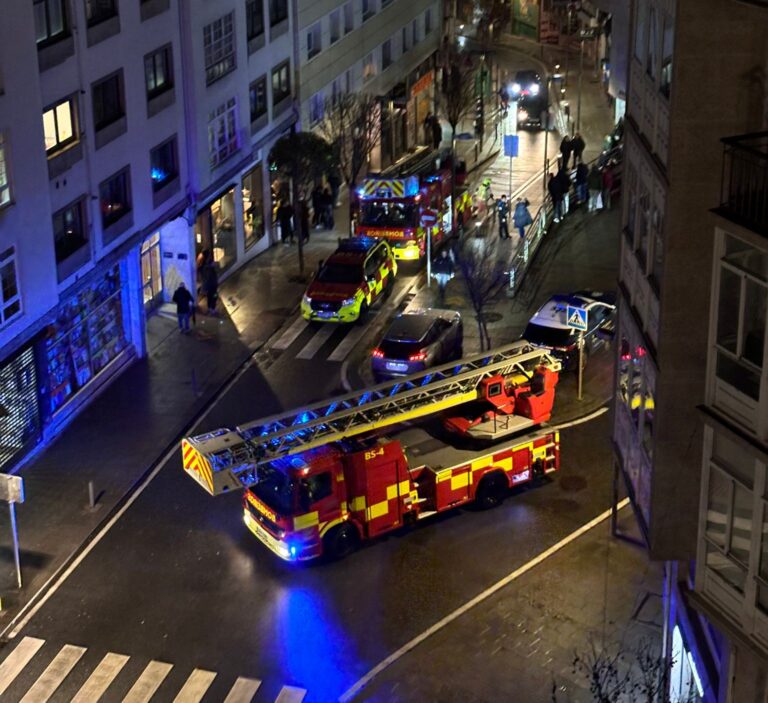Novo despregue de bombeiros e policía por un novo incidente no Asador Gonzaba