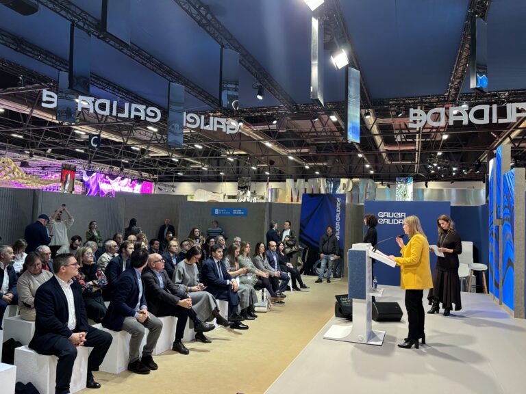 Santiago presenta en Fitur unha campaña para reforzar o turismo de congresos ao longo de todo o ano