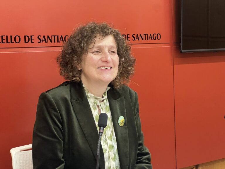 Santiago conmemora o 8M cunha campaña centrada en Begoña Camaño e actividades participativas en toda a cidade