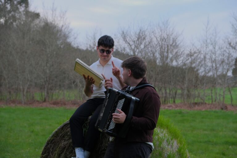 Unto Vello presenta en Santiago o seu primeiro disco cun concerto colectivo na Sala Capitol