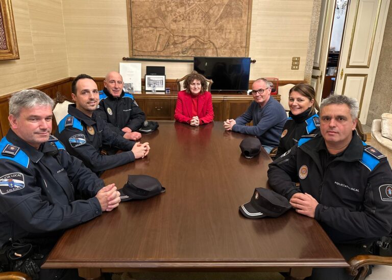 A Policía Local de Santiago incorpora unha inspectora principal e reforza o cadro de mando con catro novos inspectores