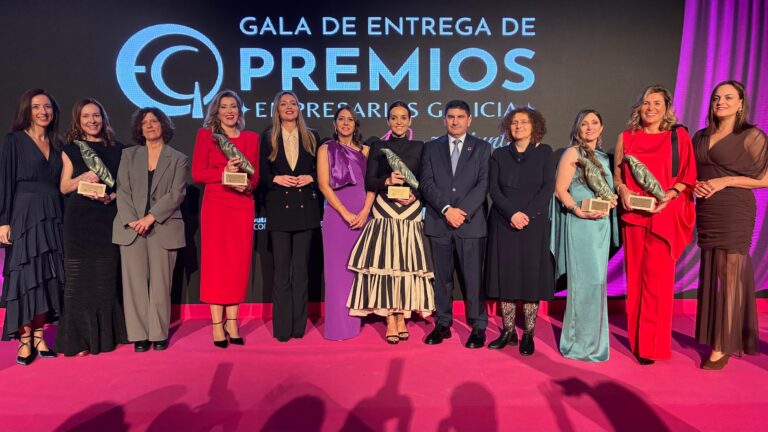 Lucía Freitas recibe o premio de Impacto Social nun acto que recoñece o liderado feminino no ámbito empresarial