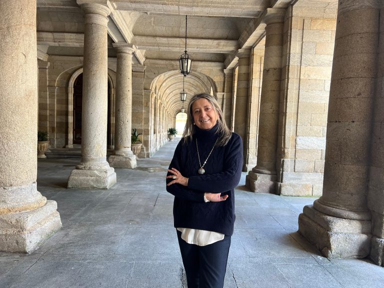 Mila Castro pide retomar o contrato da auga e acusa BNG, PP e PSOE de antepoñer cálculos electorais aos problemas de Santiago