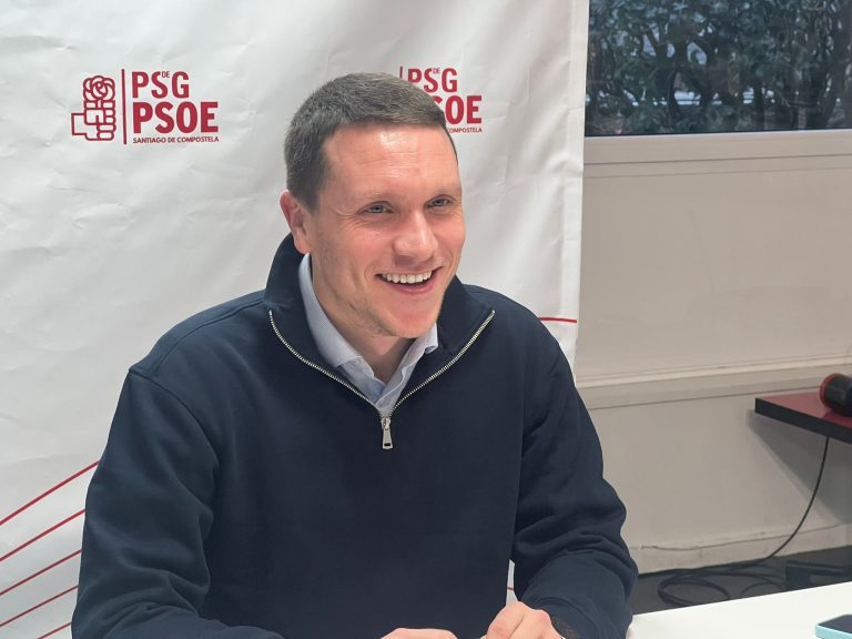 Bouza anuncia que levará ao Parlamento a reparación de dous colexios de Santiago