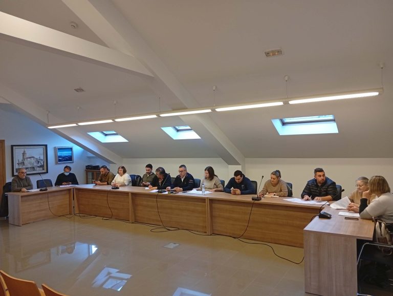 O Pleno de Brión aproba por unanimidade o programa de emprego con Ames e rexeita cambios na Lei de Patrimonio