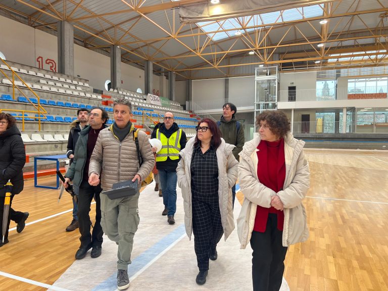 O Concello culmina a reforma integral do pavillón e da piscina de Santa Isabel cun investimento de 2,6 millóns de euros