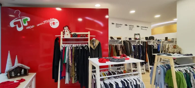 ‘Arroupa Moda Re-‘ inicia en Santiago a construción dunha nova planta téxtil con impacto estimado de 132 empregos