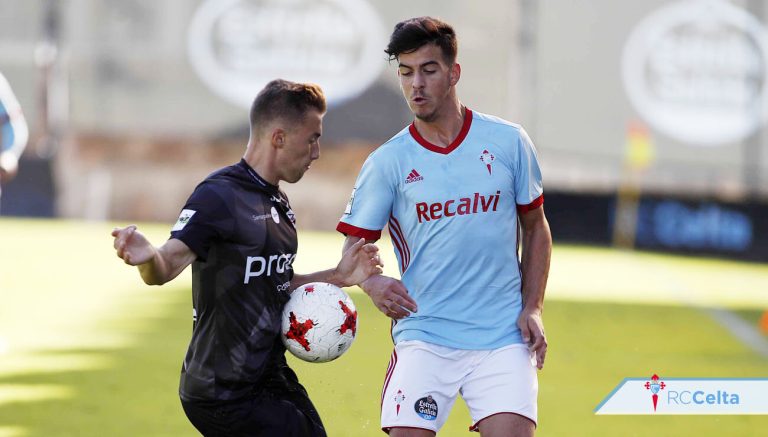 Riki Mangana regresa á SD Compostela e asina ata a fin de tempada