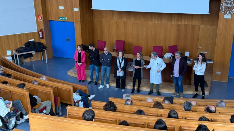 Maite Flores reclama “máis transparencia” a Rosa Crujeiras no arranque da segunda volta das eleccións á Reitoría da USC