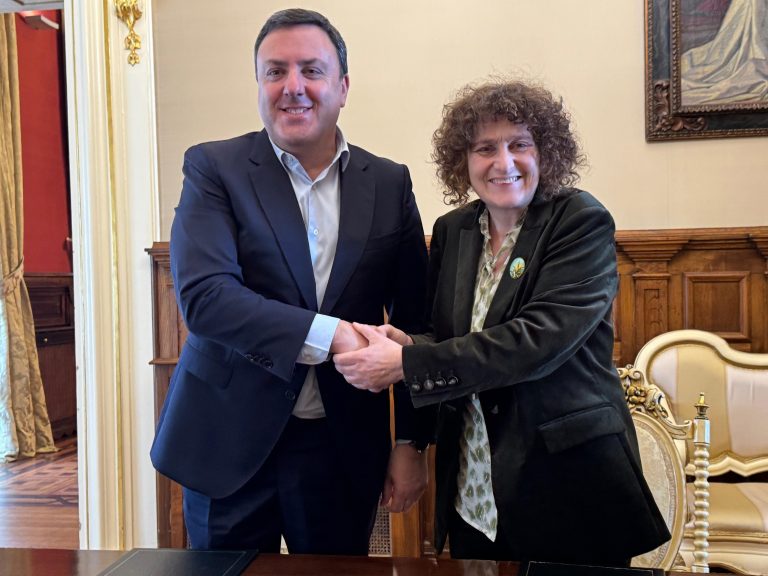 Santiago asume a xestión de estradas e recibe un impulso económico da Deputación da Coruña