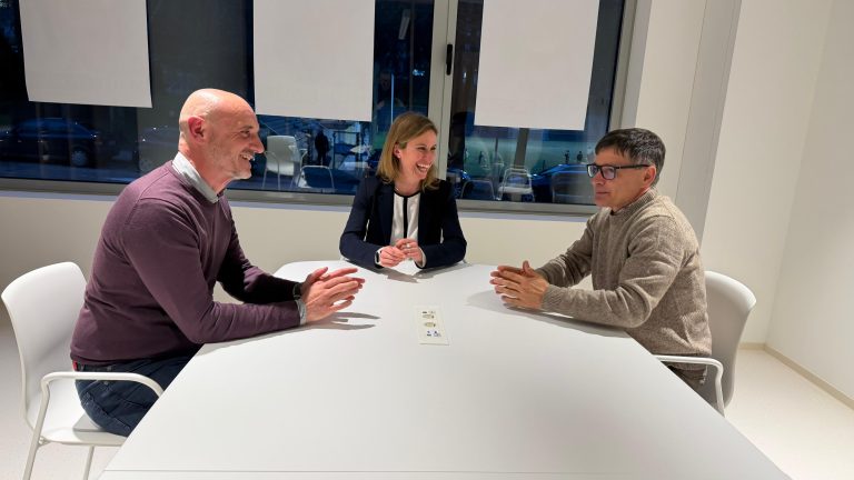 Maite Flores propón a Xosé Antón Freire como xerente da USC se gaña as eleccións do día 11