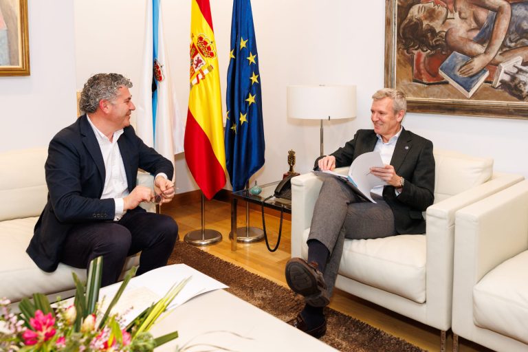 Rueda anuncia investimentos en estradas e servizos sociais tras reunirse co alcalde de Boqueixón