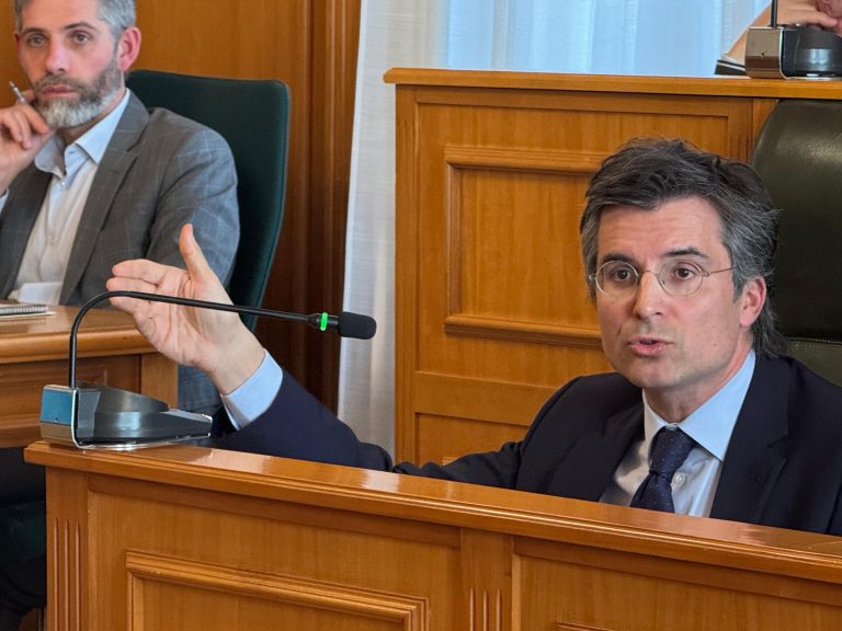 Verea afirma que o rexeitamento dos orzamentos evidencia a falta de apoio ao goberno local