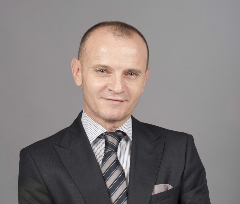 Maite Flores cuestiona a designación de Juanatey na candidatura de Rosa Crujeiras á Reitoría da USC