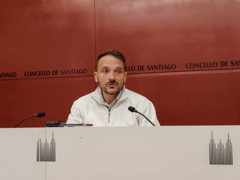 O PP denuncia cinco meses de atrasos nos pagamentos das bolsas de comedor e actividades en Santiago