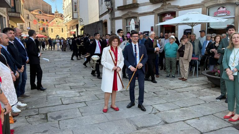 Santiago e Padrón reforzan a súa irmandade no Día de Santiago celebrado en Padrón
