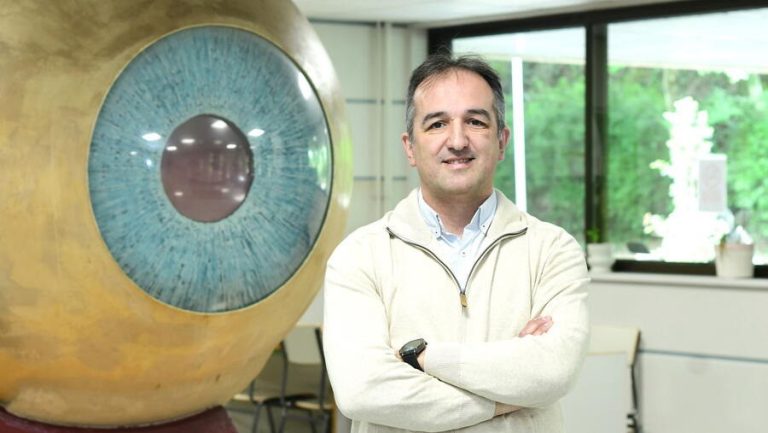Carlos García Resúa asume o decanato de Óptica e Optometría da USC co foco na formación clínica e a internacionalización