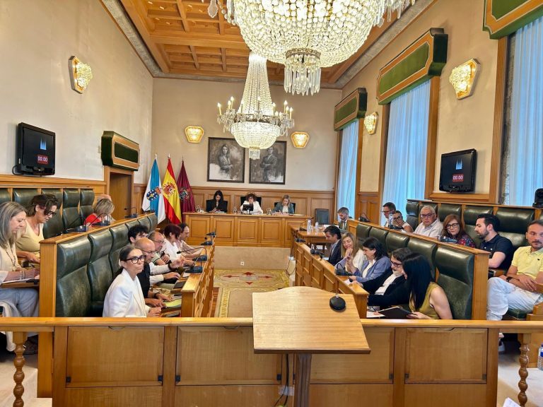O pleno de Santiago aproba por unanimidade reactivar a rehabilitación do Pazo do Espiño