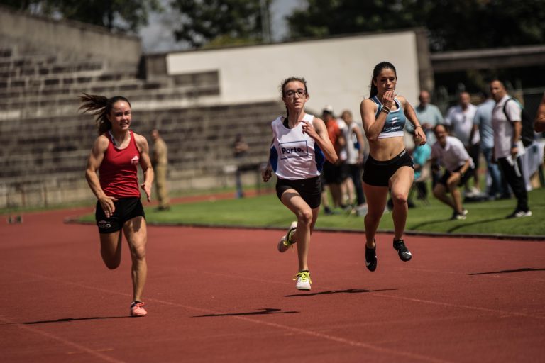 Santiago abre a convocatoria de voluntariado para os XVI Xogos do Eixo Atlántico, que reunirán a 2.300 deportistas galegos e portugueses