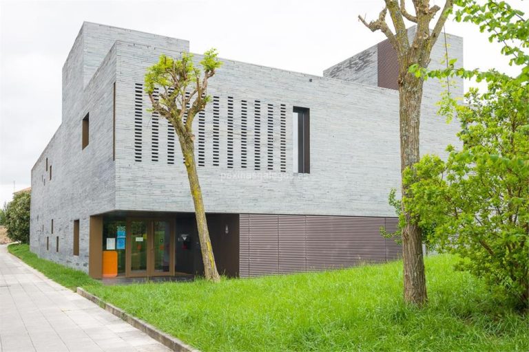 Santiago abre en xullo o programa ‘Mañás de verán’ con 234 prazas e aulas de xogo gratuítas en centros socioculturais