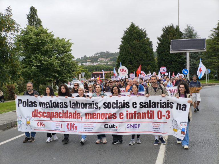 Traballadores de escolas infantís e centros de discapacidade colapsan San Caetano contra a precariedade laboral
