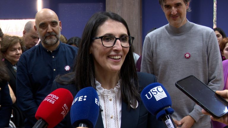A reitora da USC chama á “tranquilidade” tras os erros na PAU e garante unha avaliación “xusta”