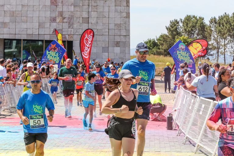 Mil persoas participan na oitava edición da carreira lúdica ‘Holi Gaiás’