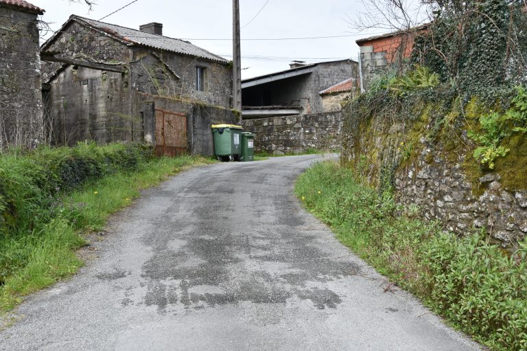 Ames adxudica por 251.039 euros a pavimentación dos viarios da aldea de Vilaverde