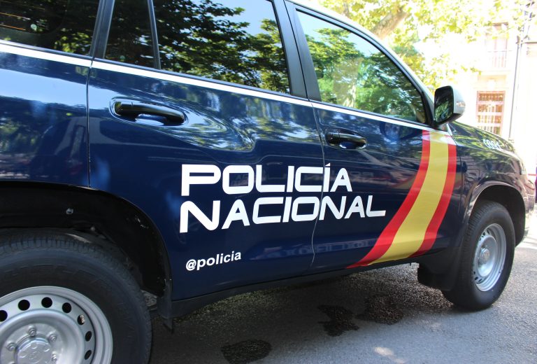 Prisión para o home que agrediu cunha pedra un paseante no Sarela e despois protagonizou outro altercado xunto á Catedral