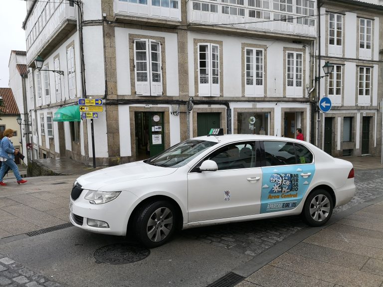 Comeza unha nova etapa de mobilidade en Compostela: ábrese o prazo para adxudicar 29 novas licenzas de taxi