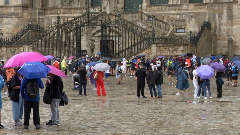 O Camiño bate récords, pero os peregrinos alertan: “Cada vez é máis difícil atopar onde durmir”