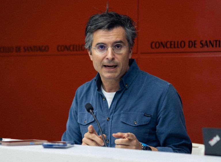 Verea abre o curso político coa vista nas municipais e promete intensificar as propostas para Santiago