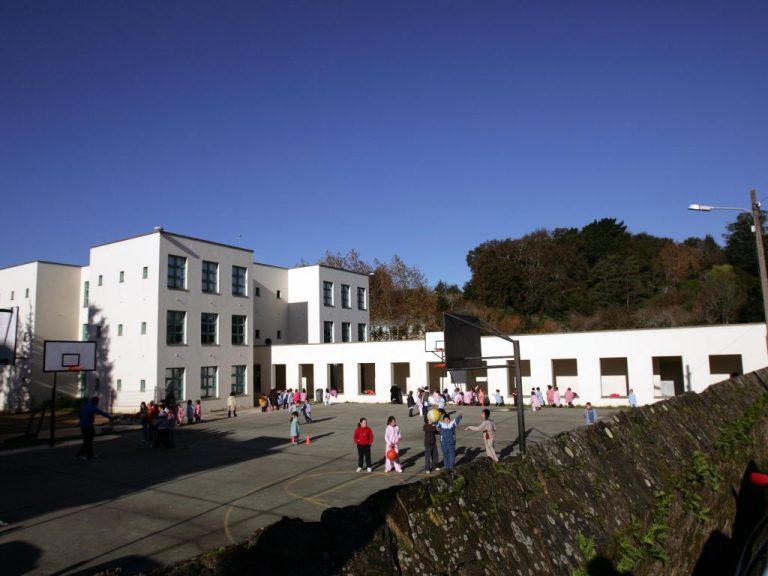 O Concello destina máis de 727.000 euros a mellorar os centros educativos durante o verán