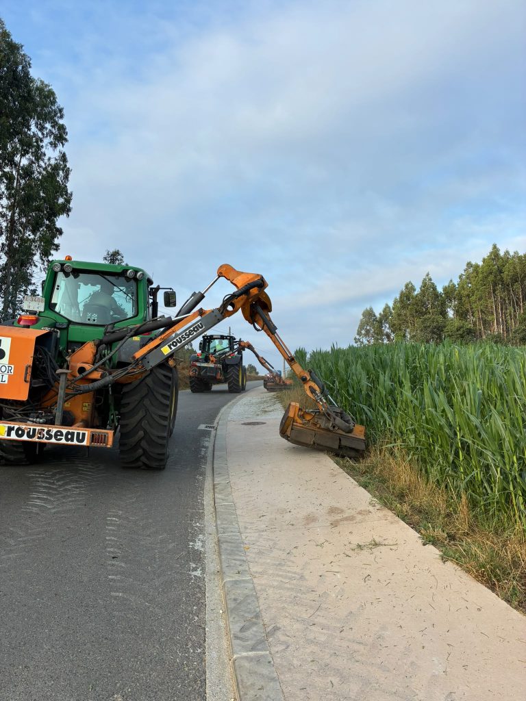 Boqueixón completa antes de agosto a roza de máis de 250 quilómetros de pistas municipais