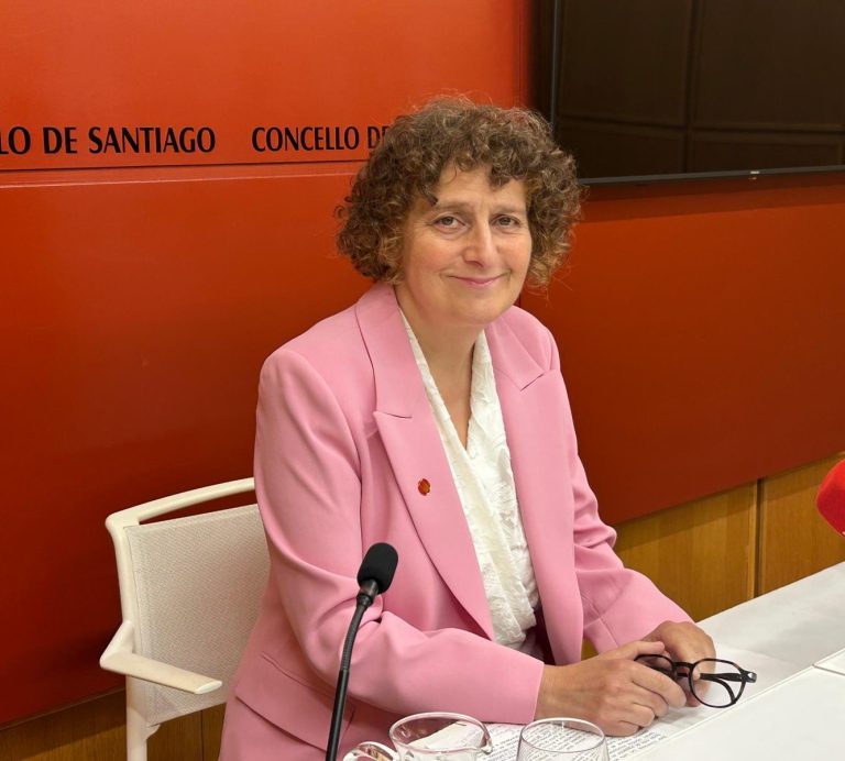 Sanmartín confía en que o TACGal rexeite o recurso contra o novo contrato do bus e admite que atrasará a súa posta en marcha