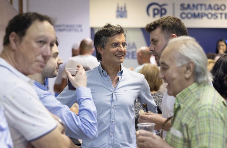 O PP reúne nove medidas para as familias que incorporará ao seu proxecto para Santiago